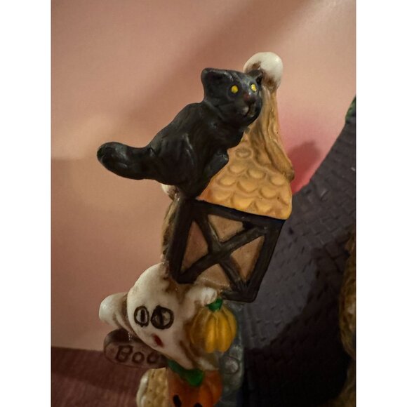 Porcelain Spooky Hotel – Perfect for Halloween Decor - Picture 11 of 13